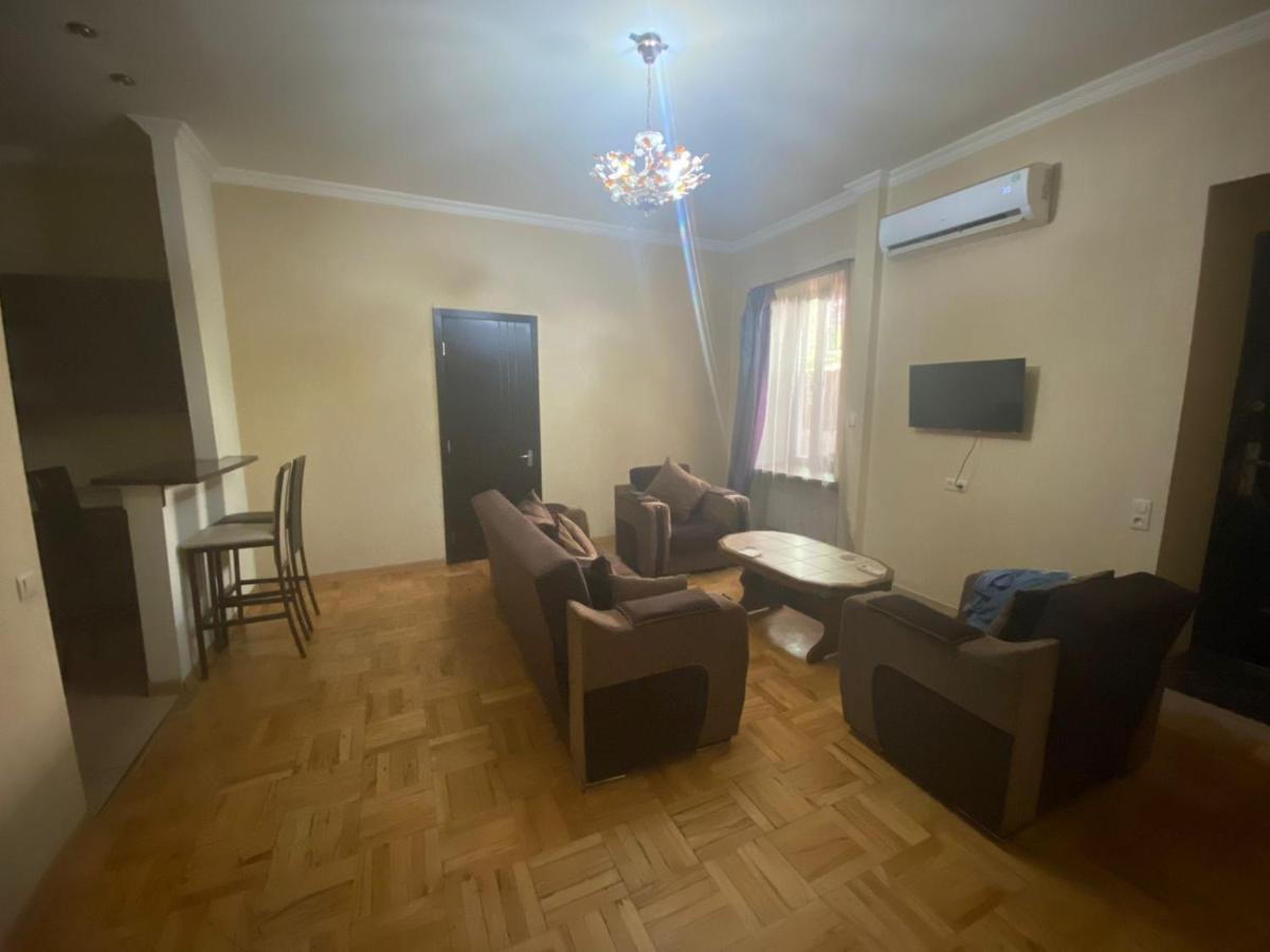 Kiev Hostel Tbilisi Ngoại thất bức ảnh