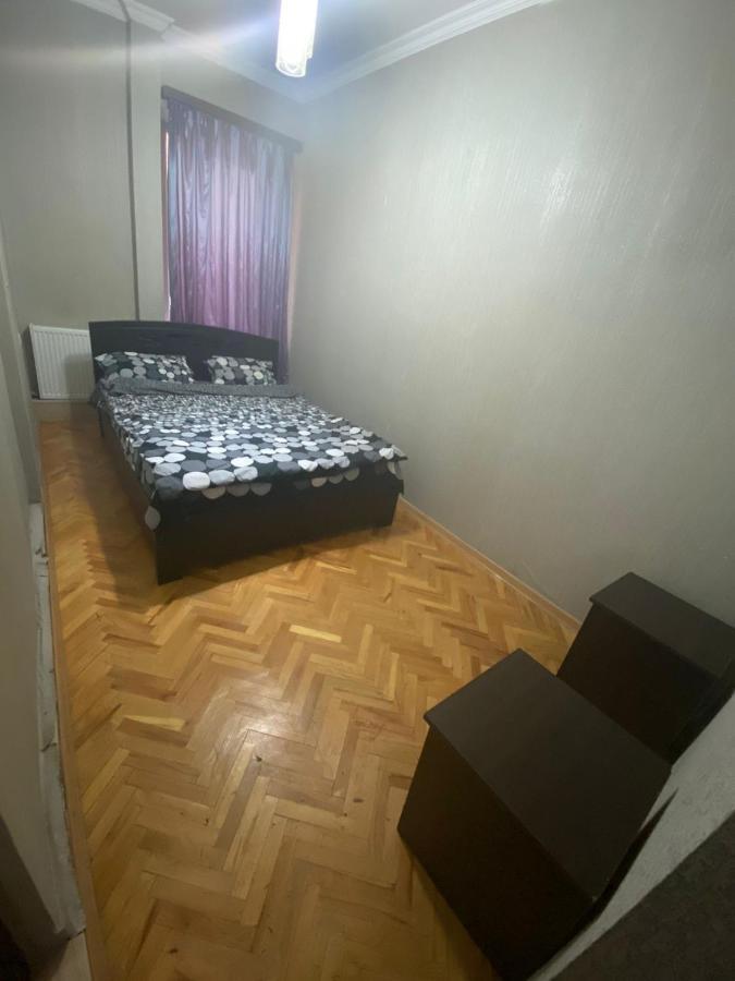Kiev Hostel Tbilisi Ngoại thất bức ảnh