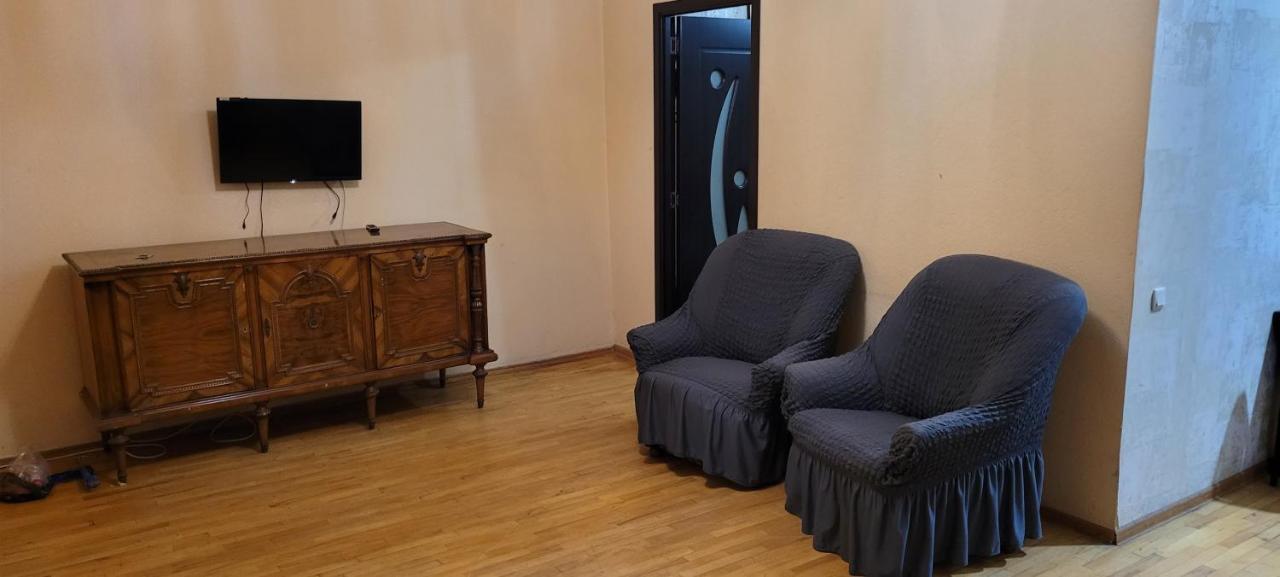 Kiev Hostel Tbilisi Ngoại thất bức ảnh