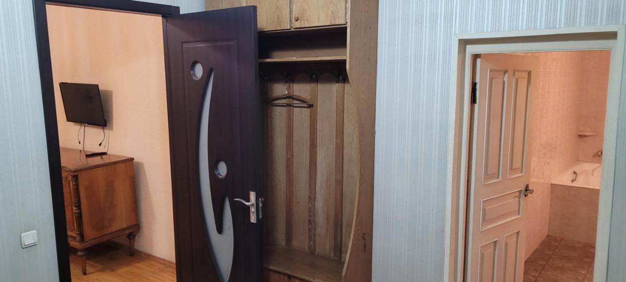 Kiev Hostel Tbilisi Ngoại thất bức ảnh