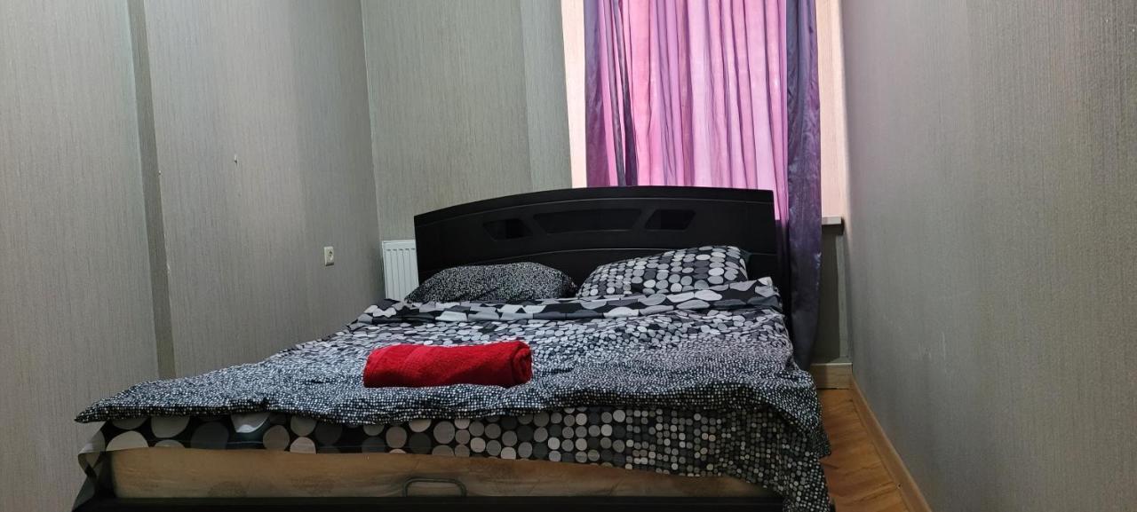 Kiev Hostel Tbilisi Ngoại thất bức ảnh