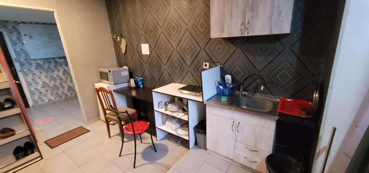 Kiev Hostel Tbilisi Ngoại thất bức ảnh