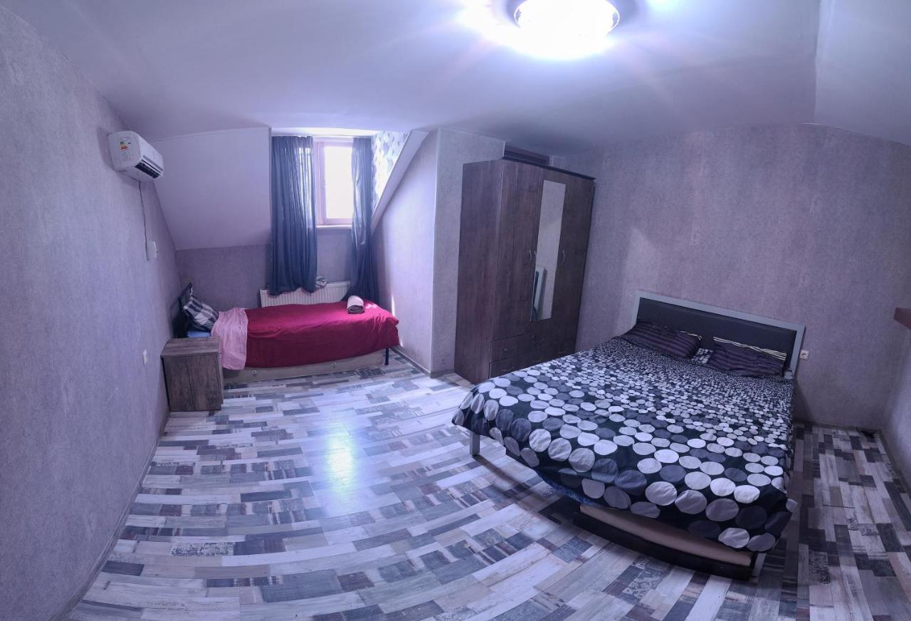 Kiev Hostel Tbilisi Ngoại thất bức ảnh