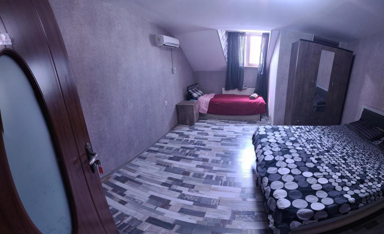 Kiev Hostel Tbilisi Ngoại thất bức ảnh