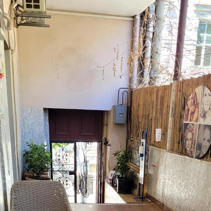 Kiev Hostel Tbilisi Ngoại thất bức ảnh