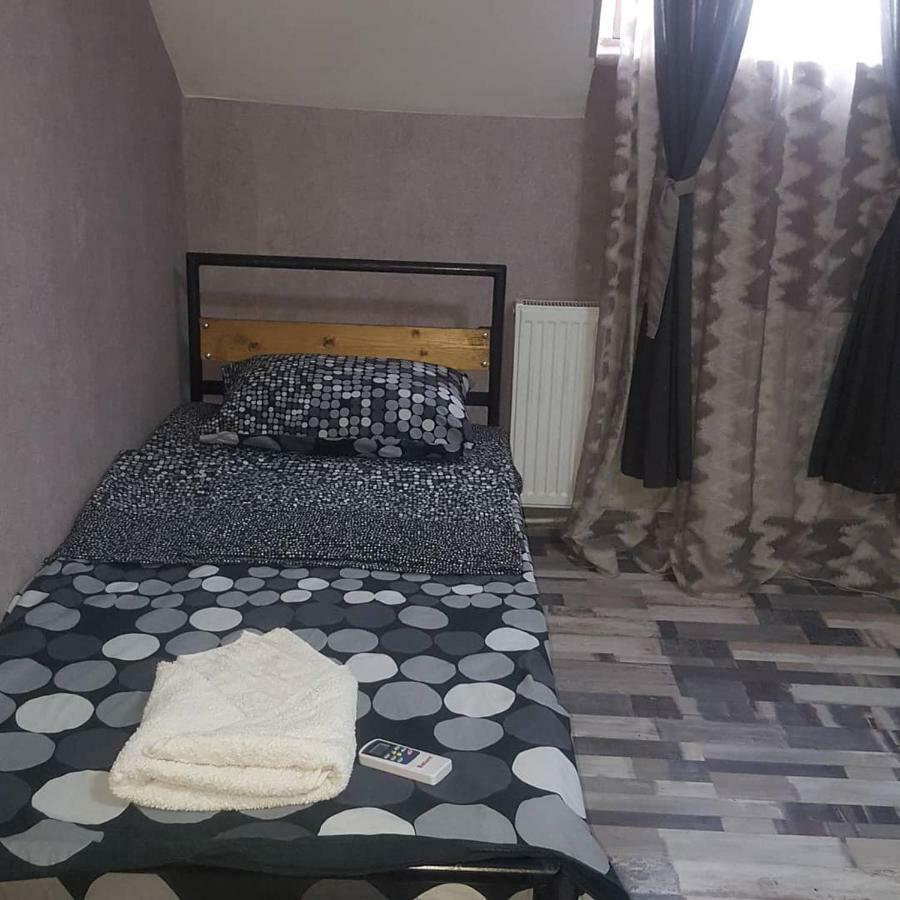 Kiev Hostel Tbilisi Ngoại thất bức ảnh