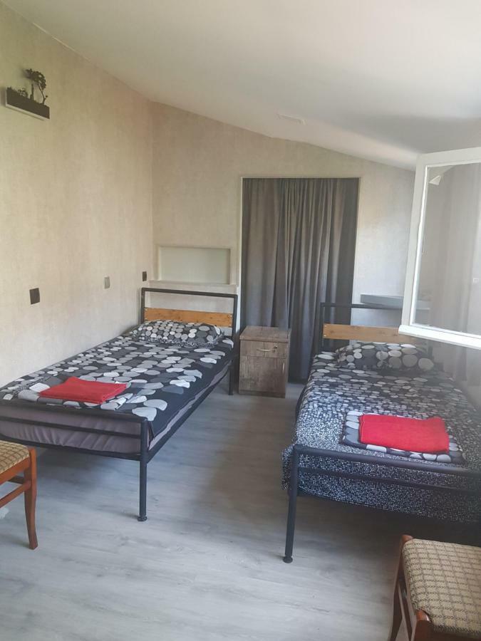 Kiev Hostel Tbilisi Ngoại thất bức ảnh